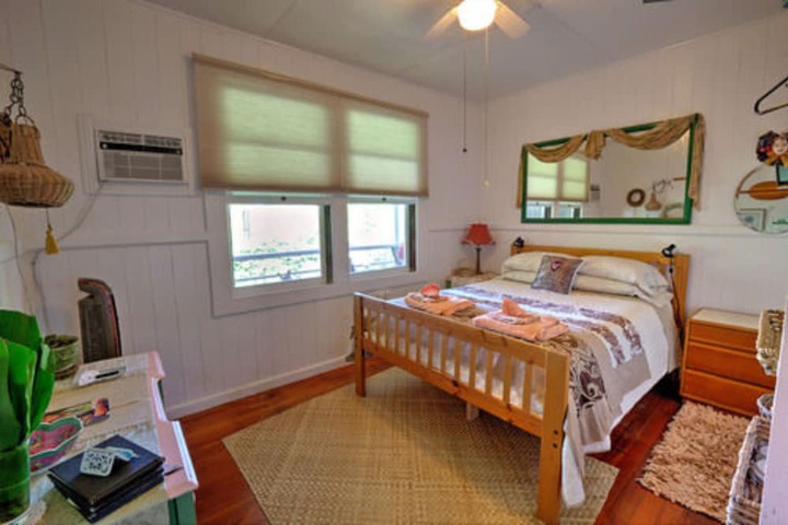Room 5 of 33