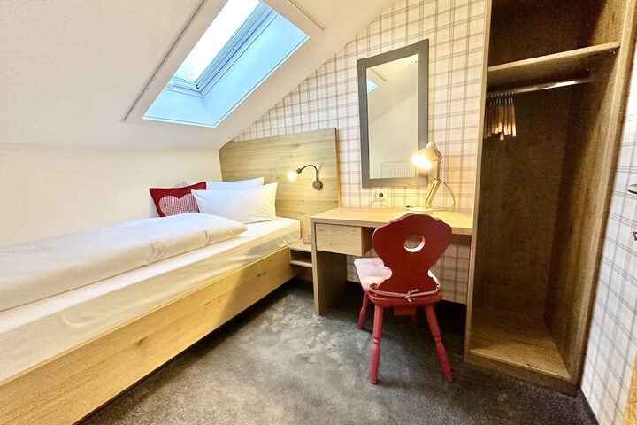 Room 21 of 126