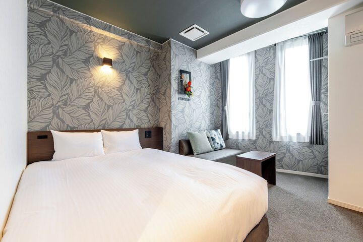 Room 10 of 47