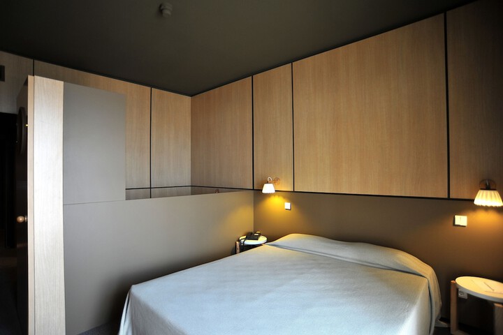 Room 19 of 100