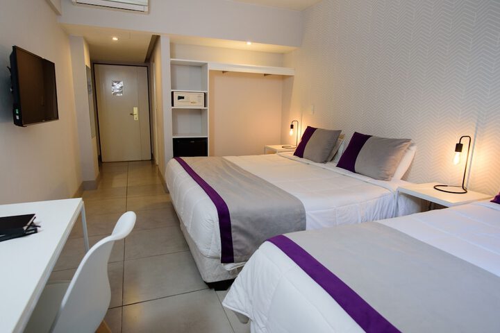Room 18 of 28