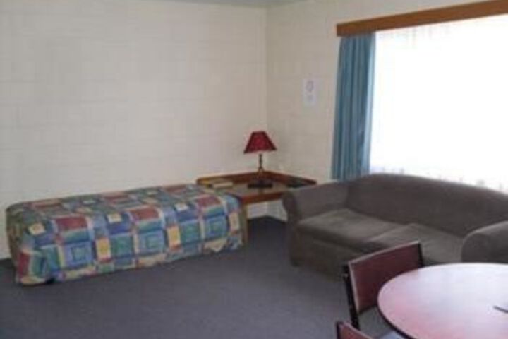 Room 16 of 43