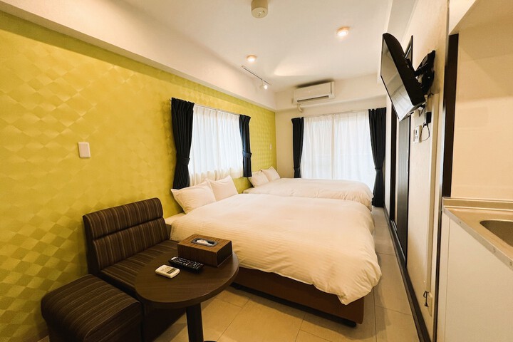 Room 4 of 15