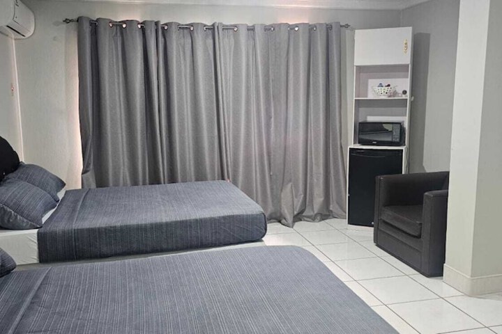 Room 11 of 38