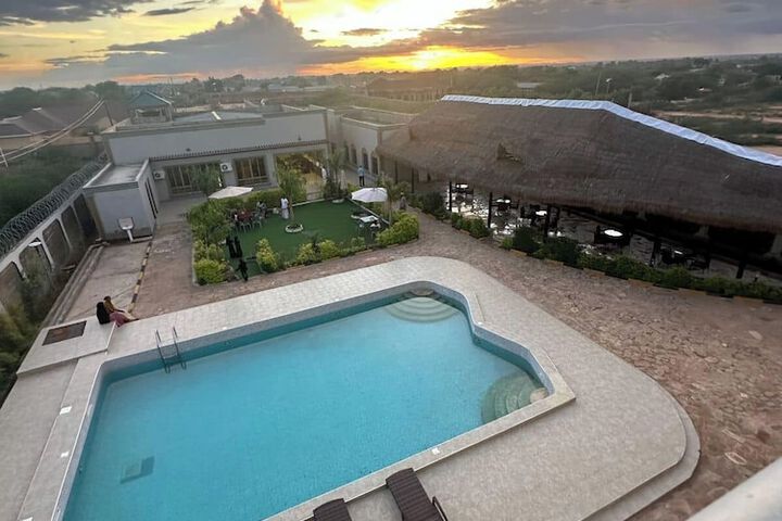 Pool 16 of 41