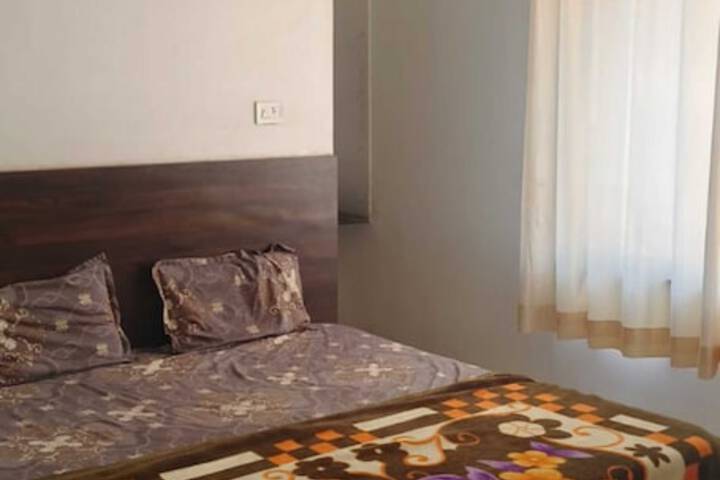 Room 9 of 35