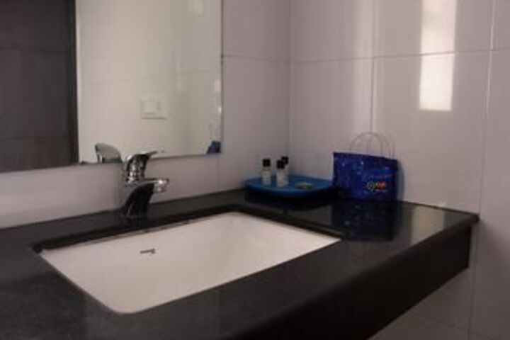 Room 2 of 18
