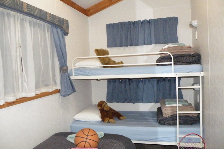 Room 252 of 406