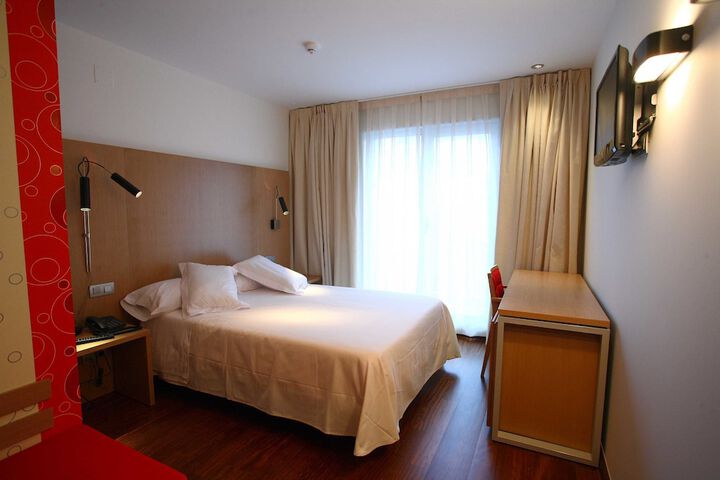 Room 6 of 40