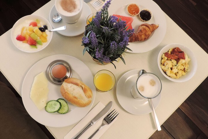 Breakfast/Coffee Service 37 of 48