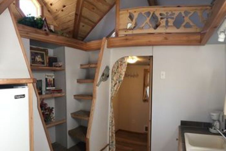 Room 4 of 19