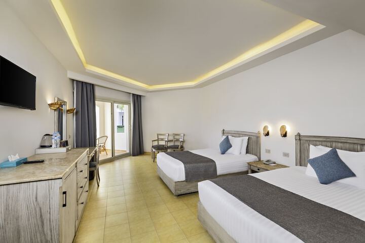 Room 7 of 34