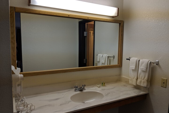 Bathroom sink