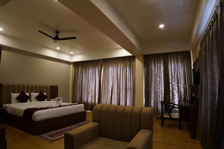 Room 7 of 15