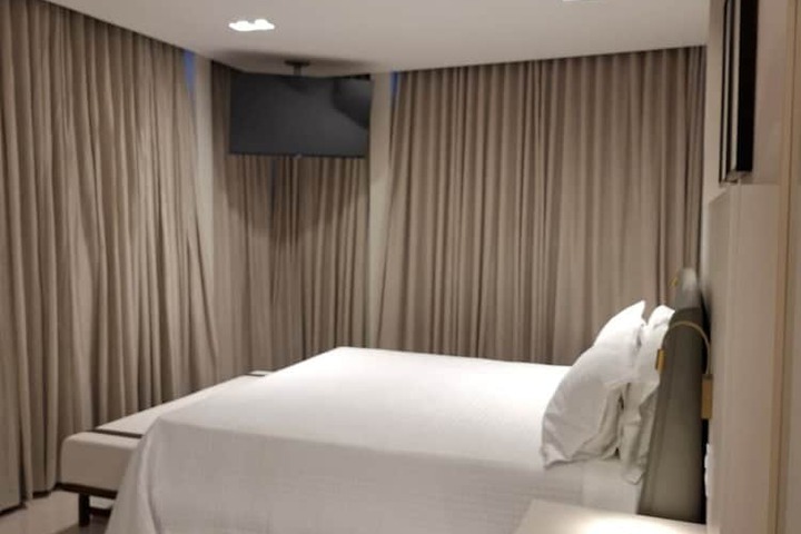 Room 34 of 87