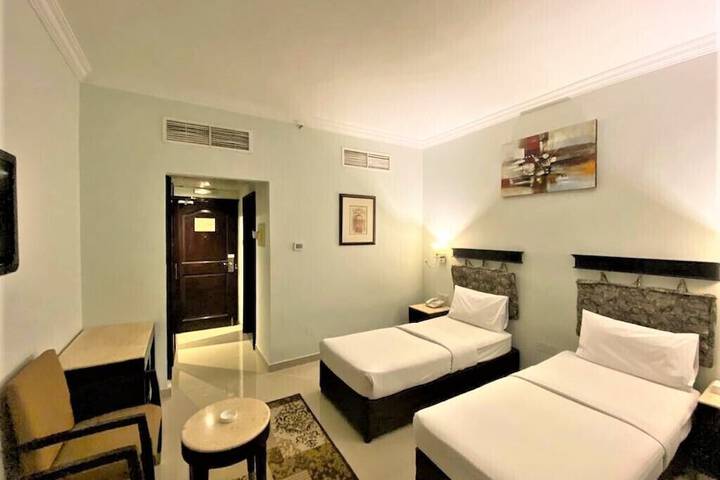 Room 12 of 39