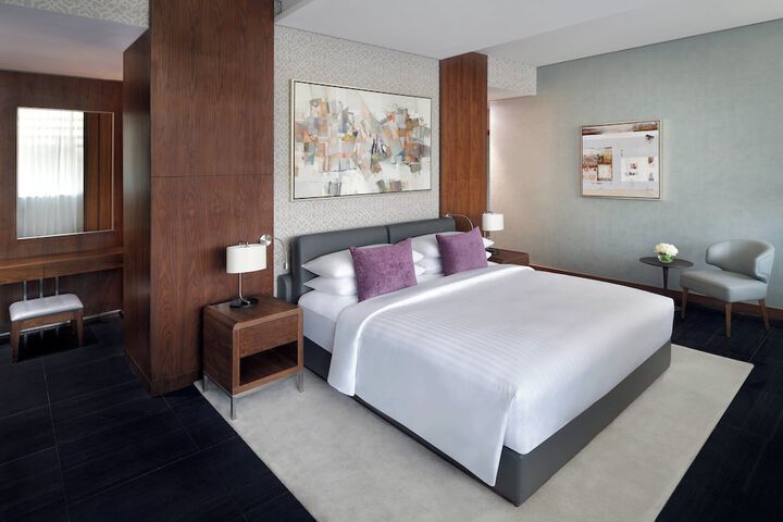 Room 14 of 125