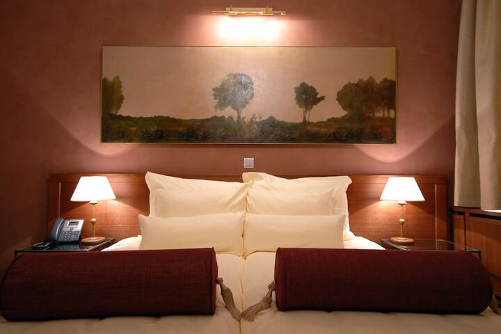 Room 21 of 66