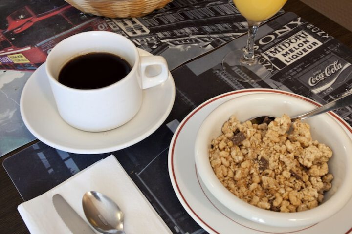 Breakfast/Coffee Service 49 of 62