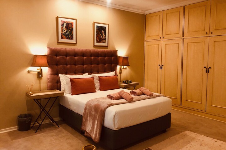 Room 11 of 86