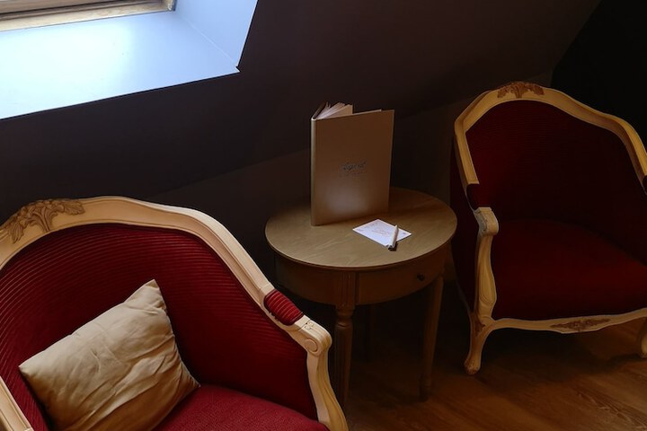 Room 47 of 101
