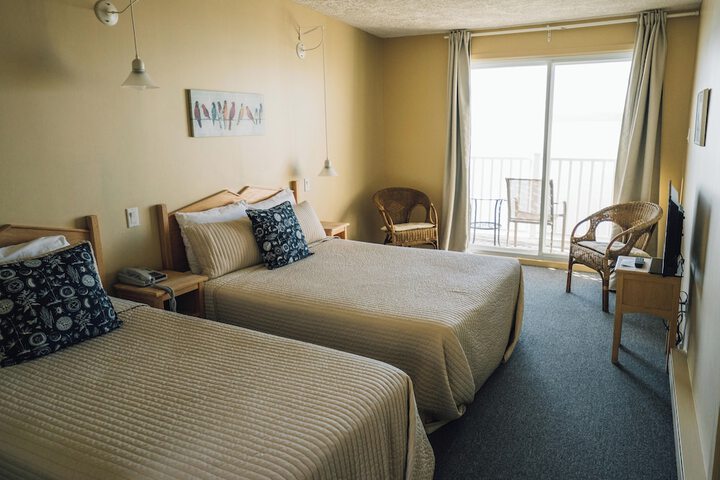 Room 8 of 50
