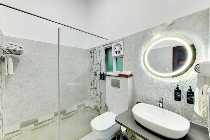 Bath Interior