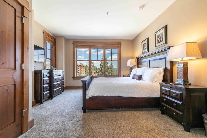 Room 21 of 443