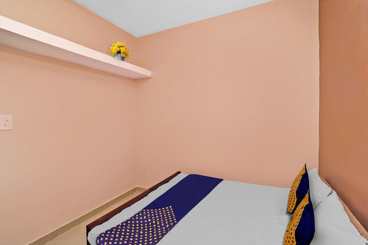 Room 10 of 24