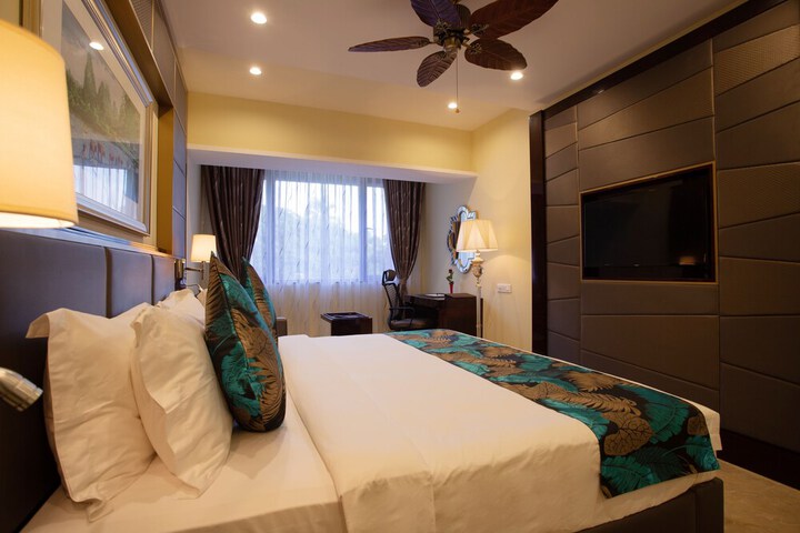Room 10 of 37