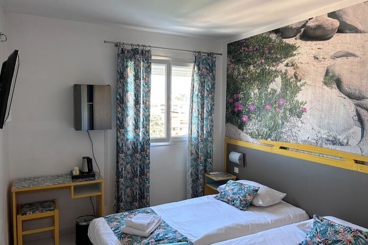 Room 35 of 78