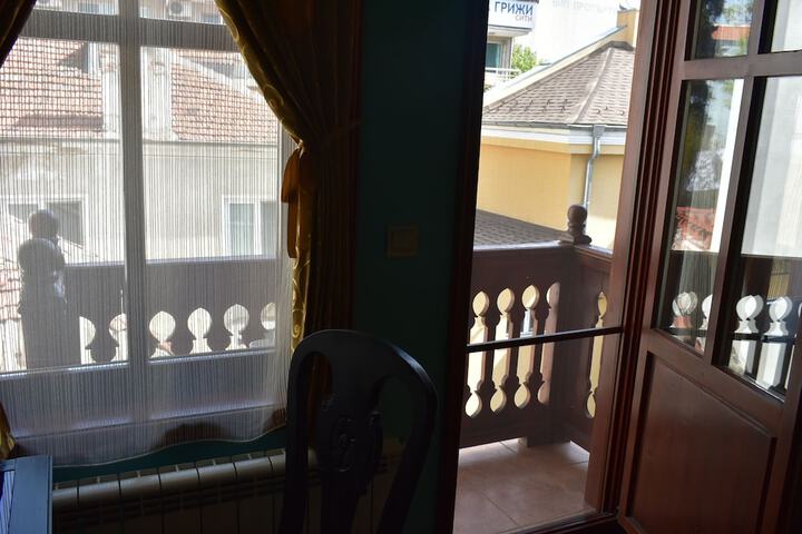 Room 15 of 47