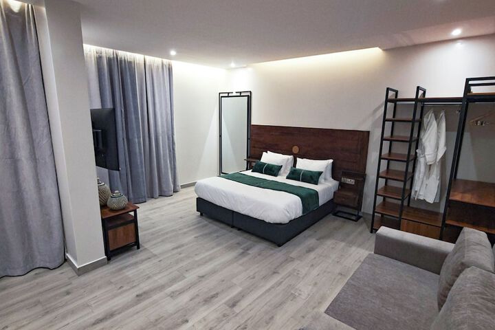 Room 39 of 106