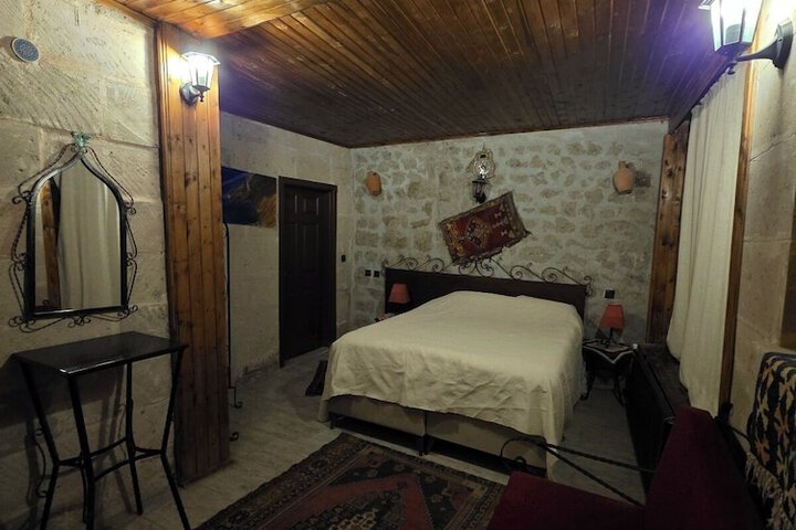 Room 303 of 578