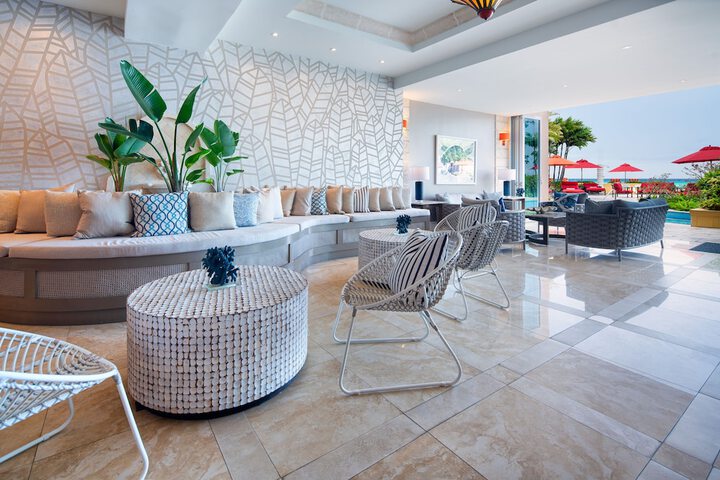 Lounge 60 of 87