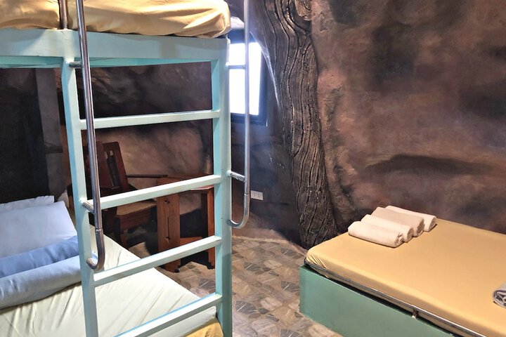Room 14 of 62
