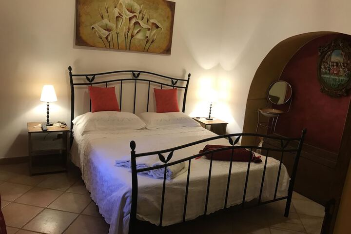 Room 2 of 57