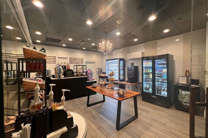 Hotel Interior 4 of 68