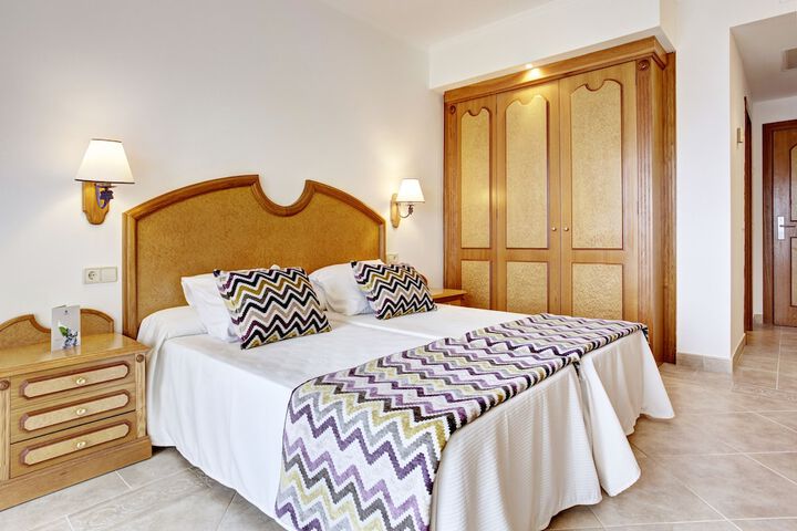 Room 8 of 47