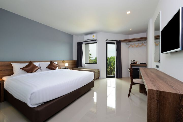 Room 9 of 50
