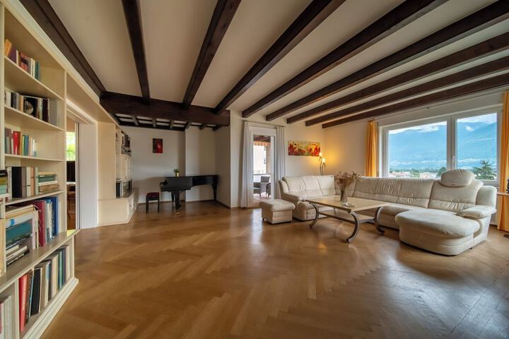 Room 46 of 156