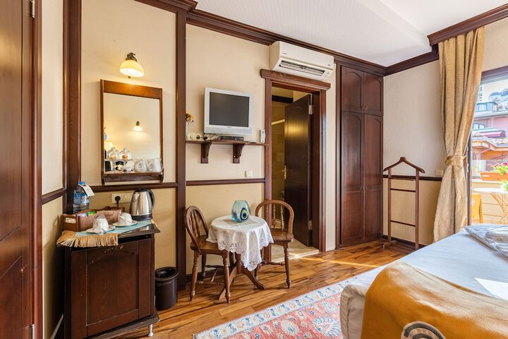 Room 35 of 111