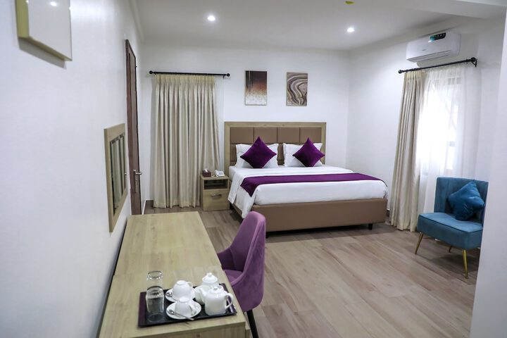 Room 3 of 22