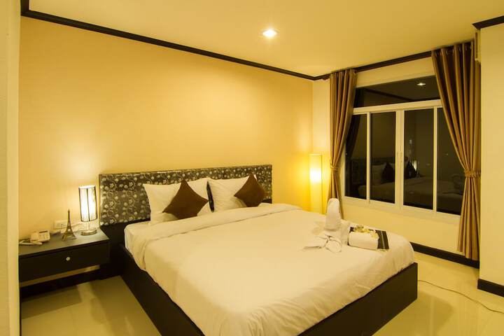 Room 7 of 43