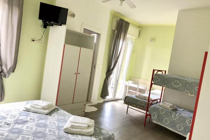 Room 8 of 41