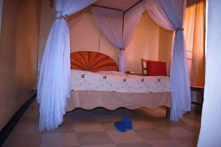 Room 3 of 13