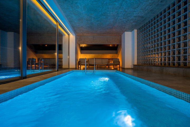Pool 94 of 147