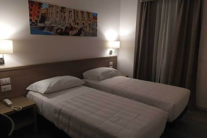 Room 5 of 31