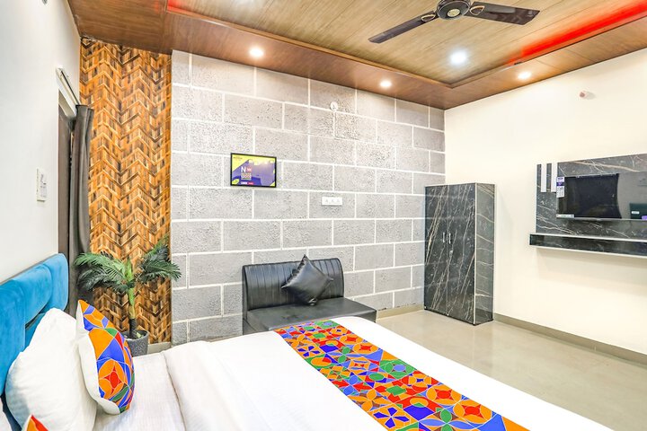 Room 7 of 23