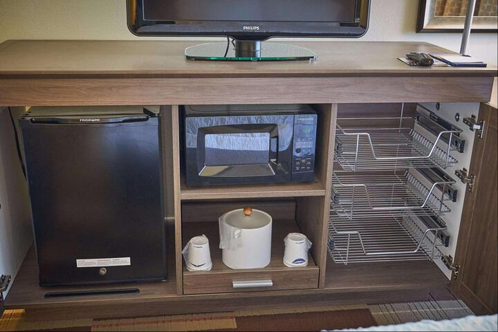 1 King Bed with Refrigerator, Microwave (25 of 33)